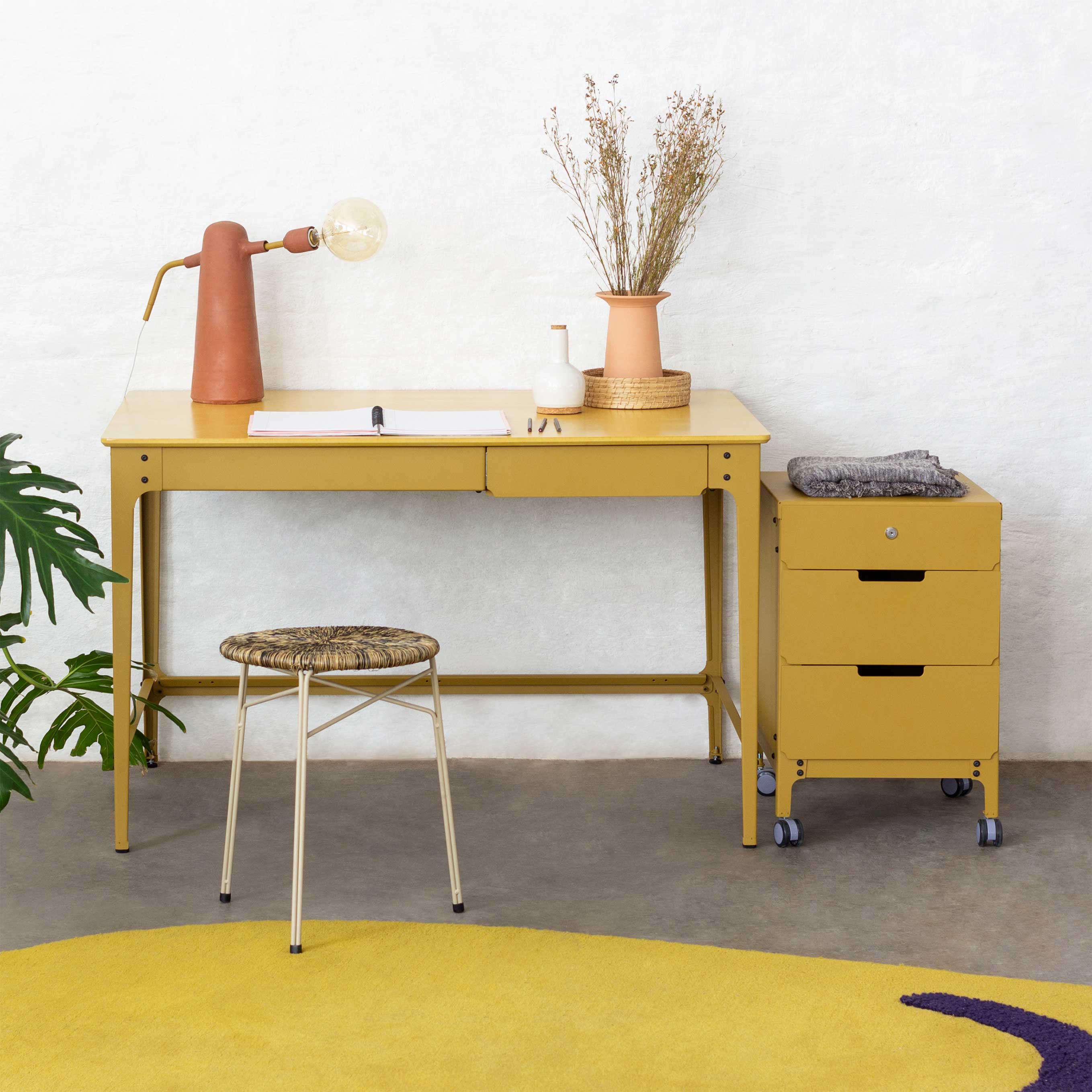 MEMO DESK